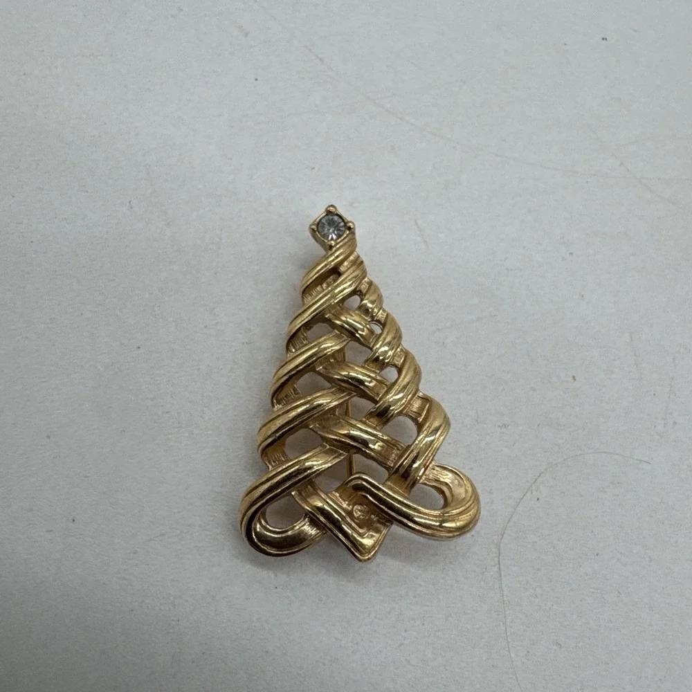 Vintage Avon Christmas Tree Brooch CZ Star 1.25
